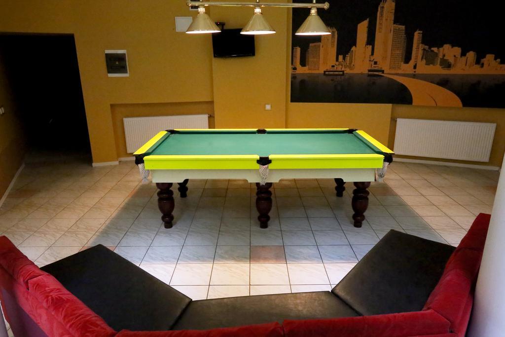 Hotel Vaivorykste à Šiauliai Extérieur photo
