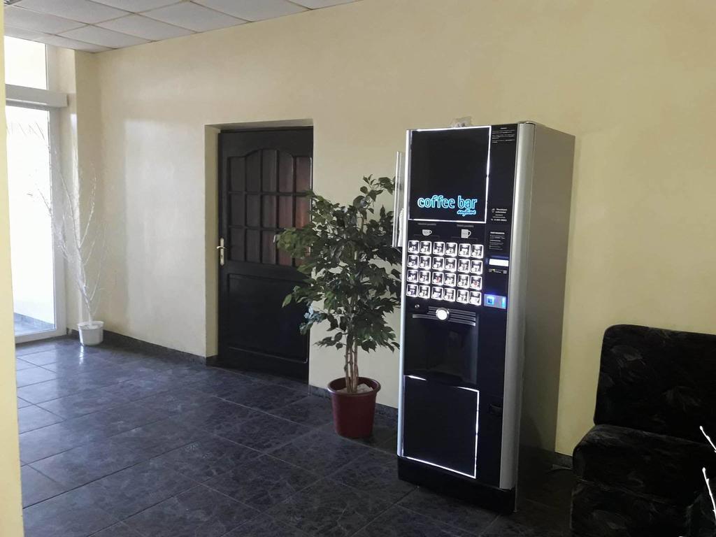 Hotel Vaivorykste à Šiauliai Extérieur photo