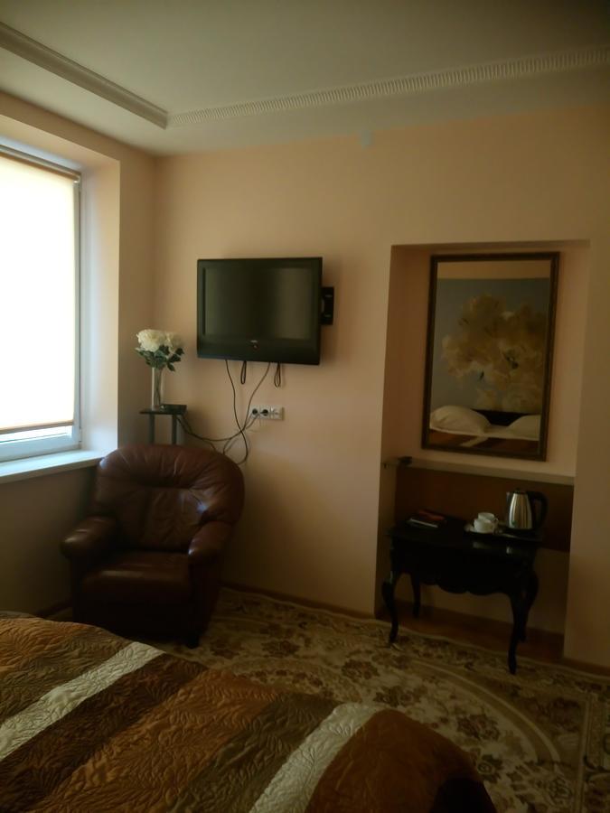 Hotel Vaivorykste à Šiauliai Extérieur photo