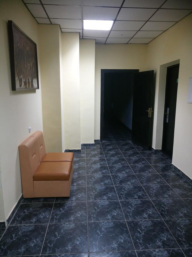 Hotel Vaivorykste à Šiauliai Extérieur photo