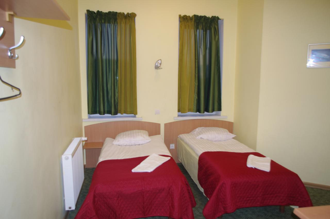 Hotel Vaivorykste à Šiauliai Extérieur photo