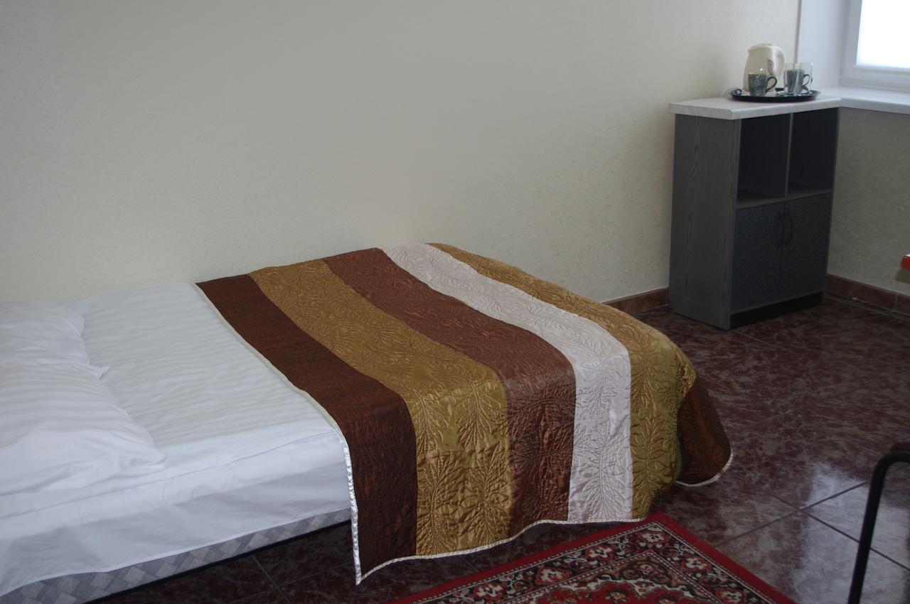 Hotel Vaivorykste à Šiauliai Extérieur photo