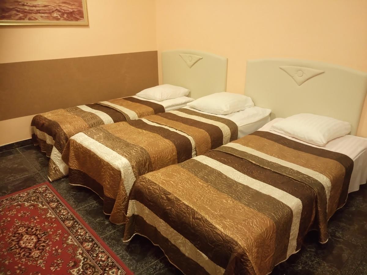 Hotel Vaivorykste à Šiauliai Extérieur photo