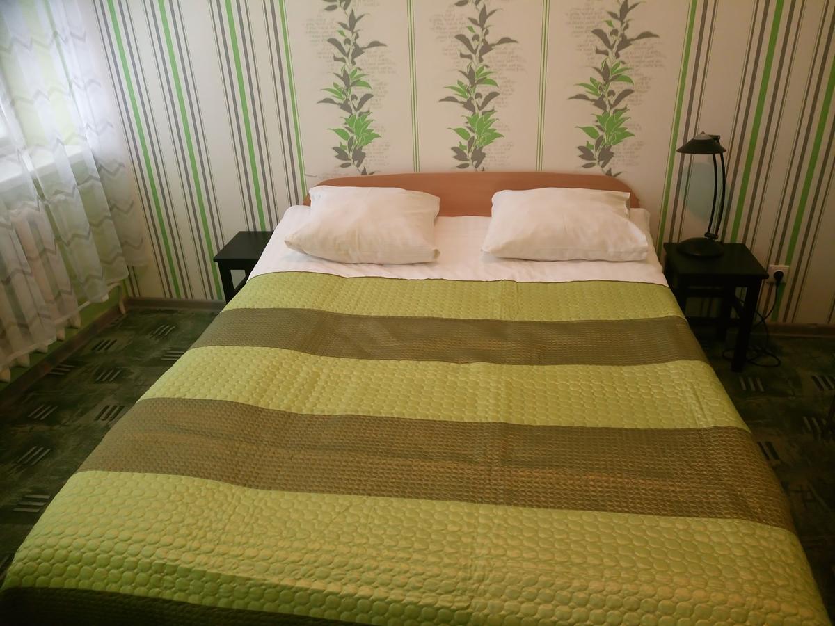 Hotel Vaivorykste à Šiauliai Extérieur photo